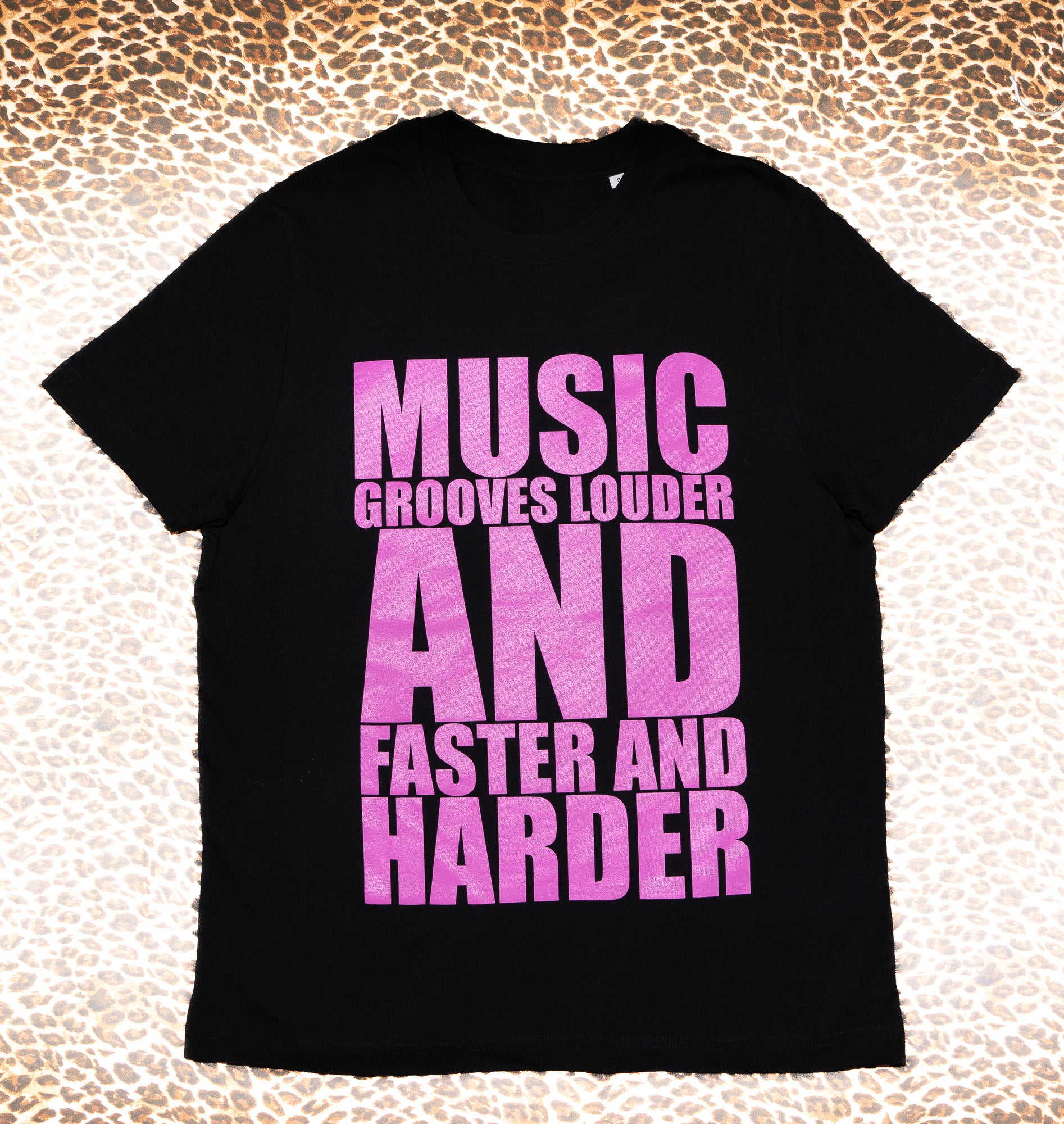 MUSIC GROOVES blackout/ pink - packhot front